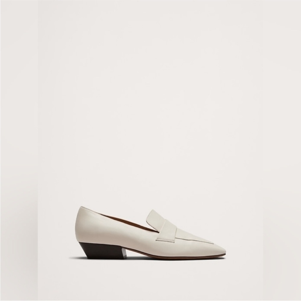 Banana Republic Italian Leather Everyday Loafer Ivory NWT